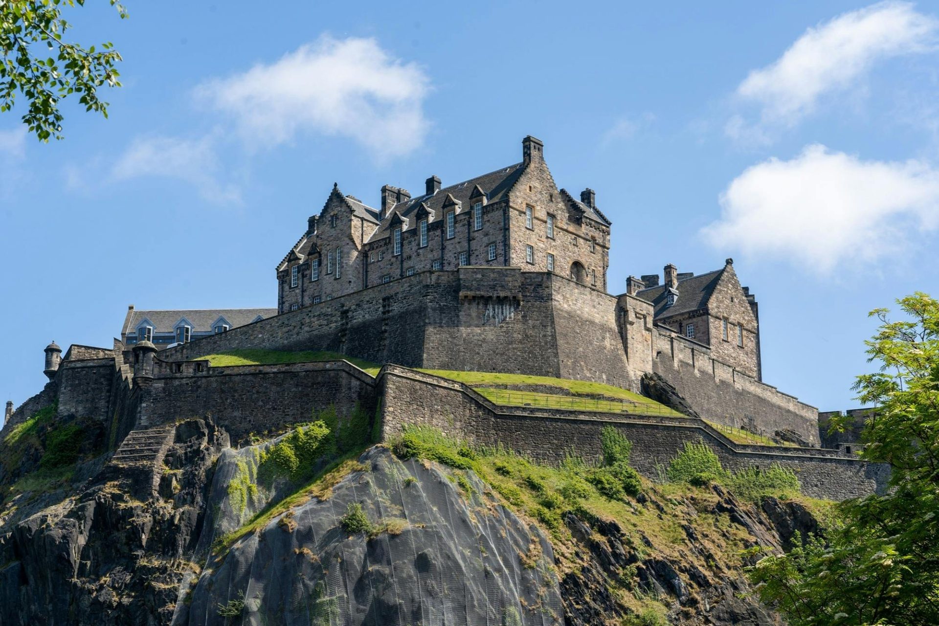 Edinburgh Castle: Guided Tour + City Audio Guide - 3