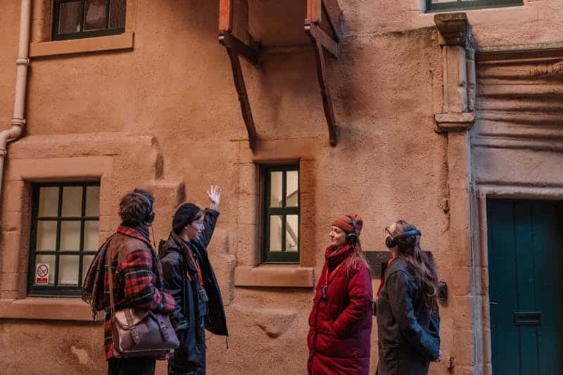 Edinburgh Castle & Royal Mile: Guided Walking Tour - 2