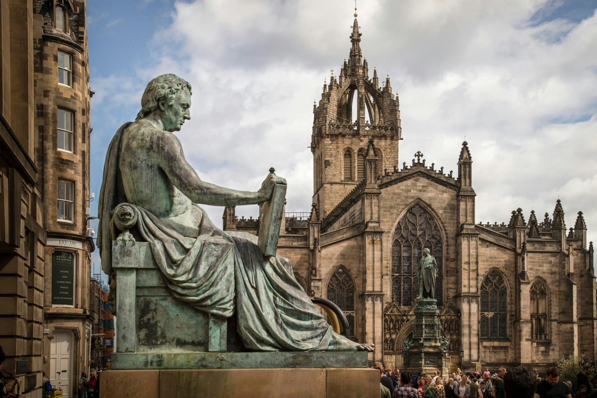 Edinburgh Castle & Royal Mile: Guided Walking Tour - 2