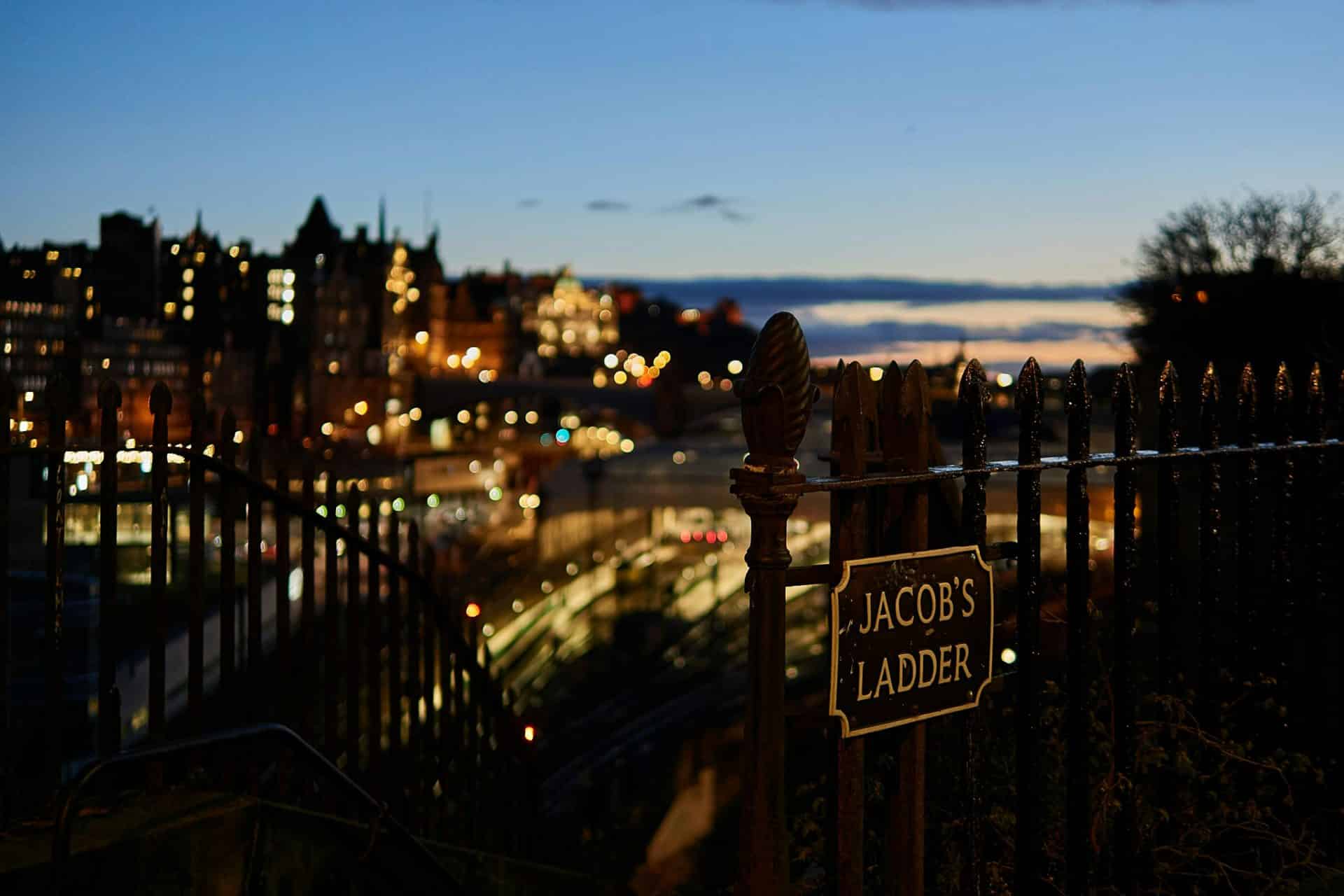 Edinburgh: Dark Secrets of the Old Town Ghost Walking Tour - 2