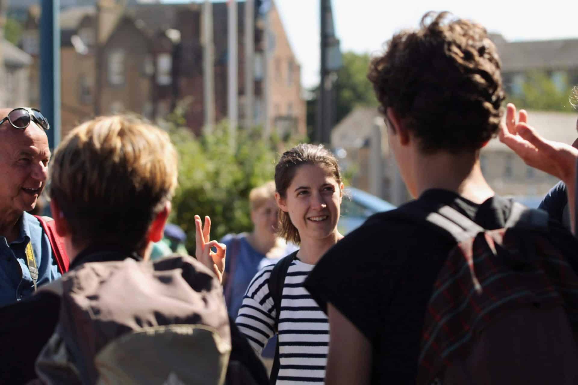 Edinburgh: Guided Food Tour + Lunch & Drinks - 1