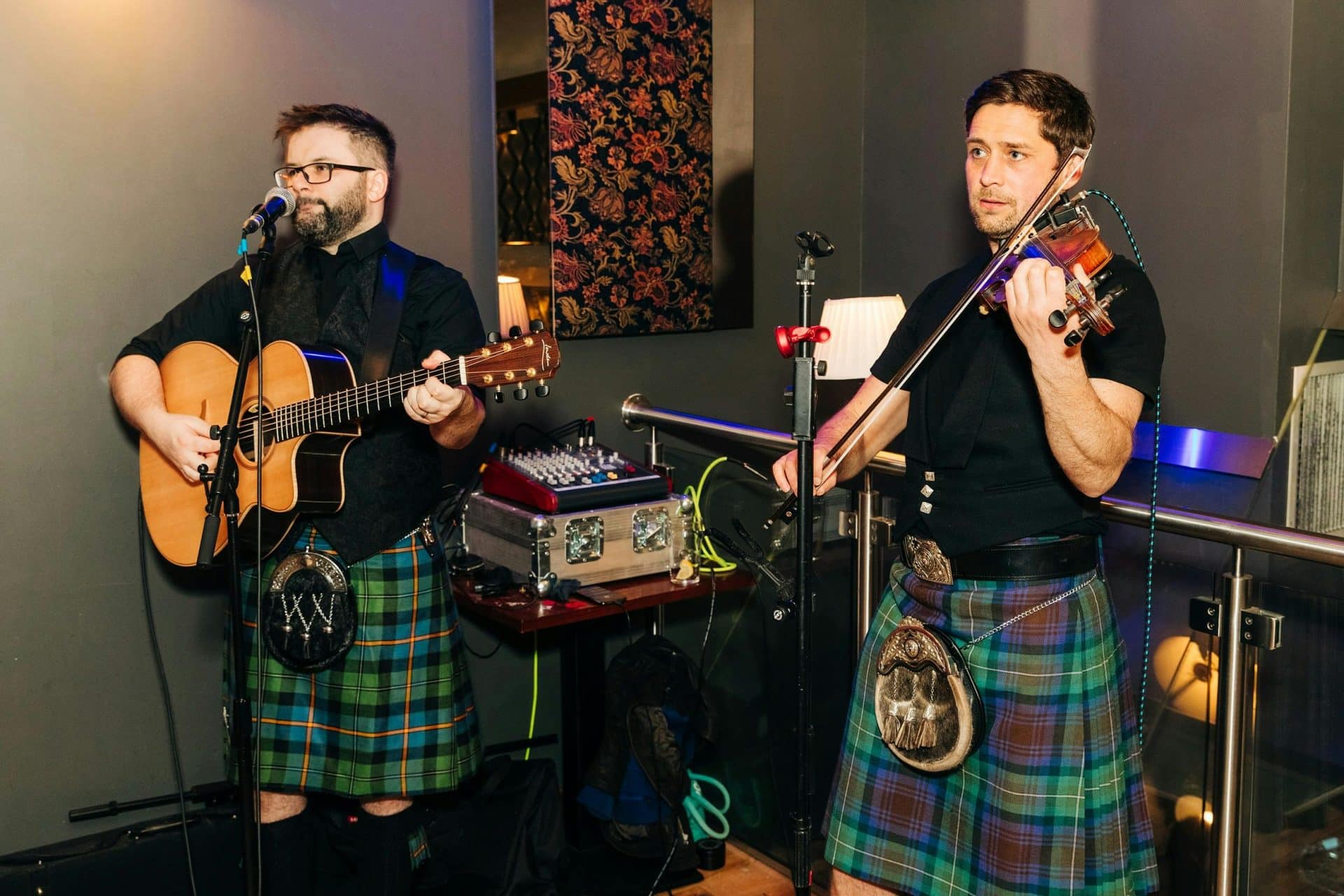 Folk and Haggis Edinburgh: Scottish Dinner + Folk Music + Whiskey Toast - 3