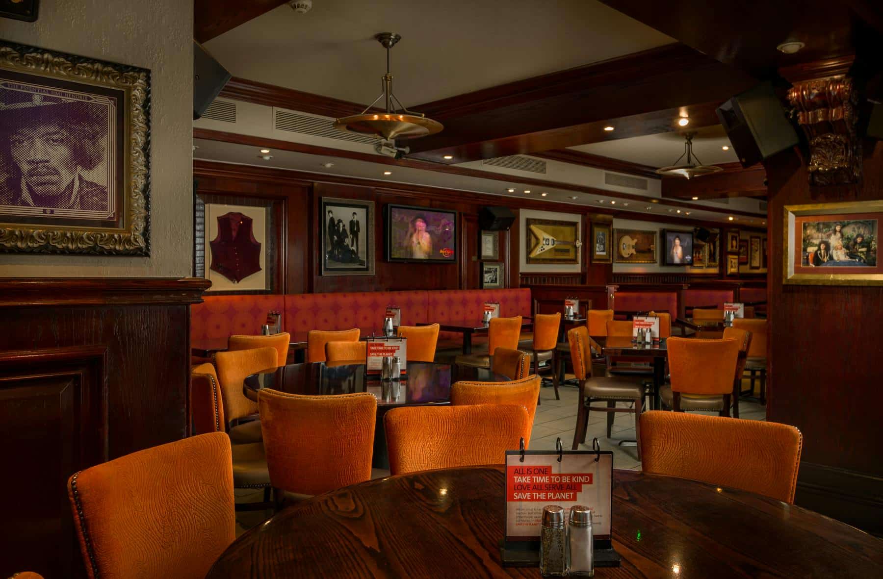 Hard Rock Cafe Edinburgh - 3