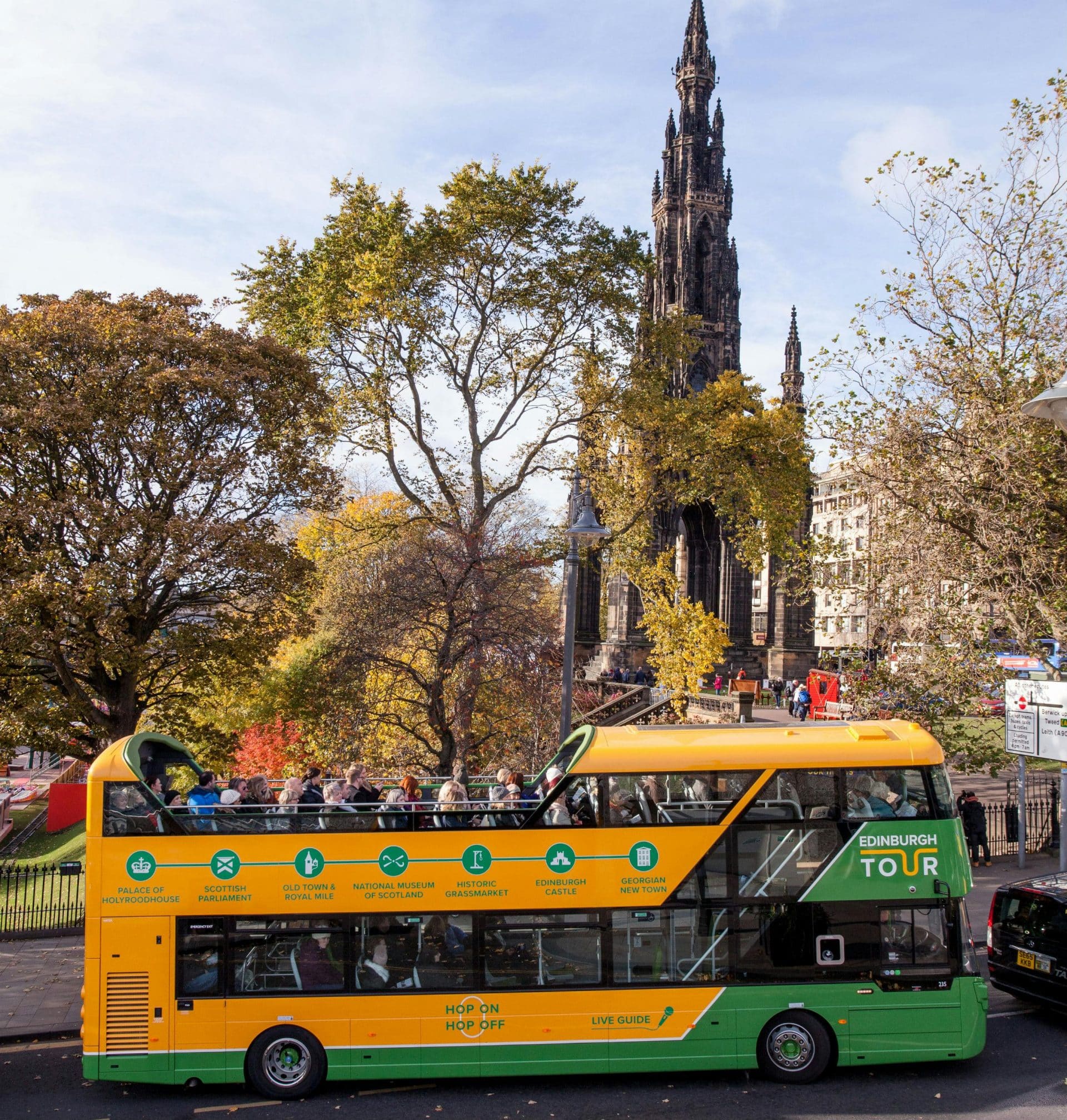Hop-on Hop-off Bus Edinburgh - 2