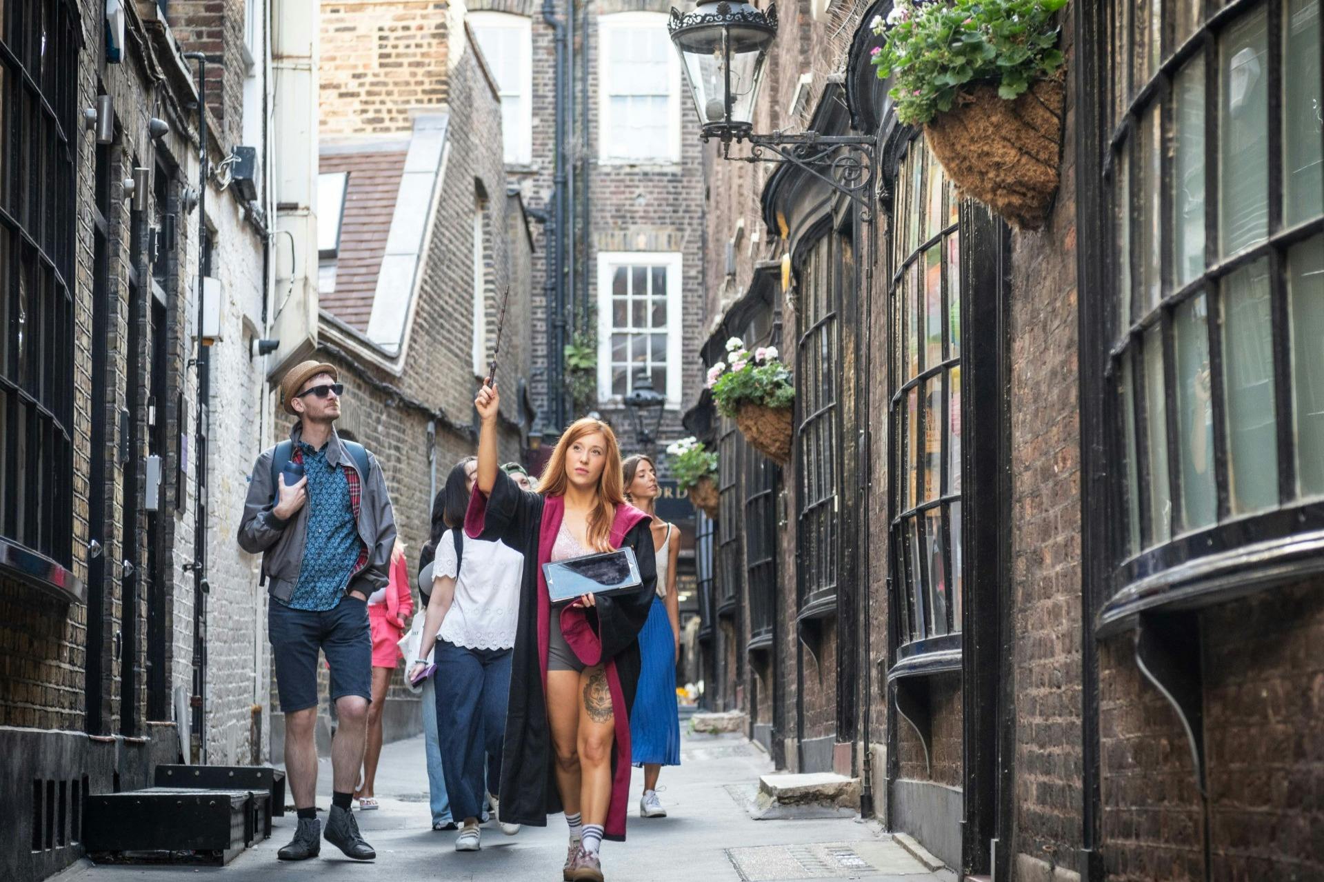 London: Harry Potter Film Sites Tour + The London Dungeon Entry - 3